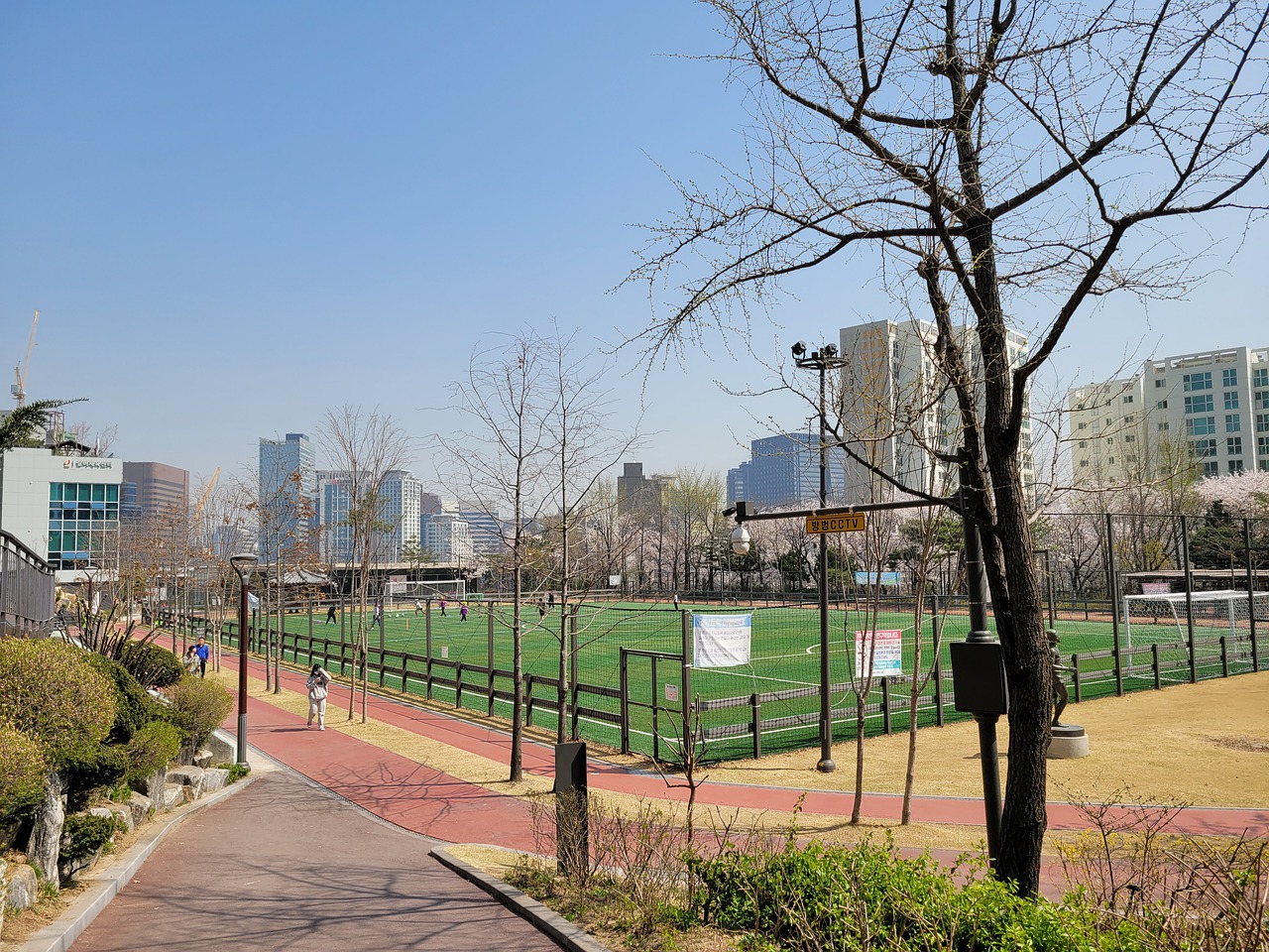 轻易缴械投 轻易缴械投